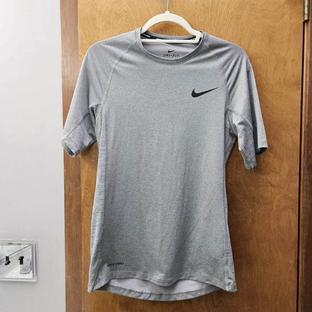 Nike Gray Short Sleeve Tee with Crew Neck